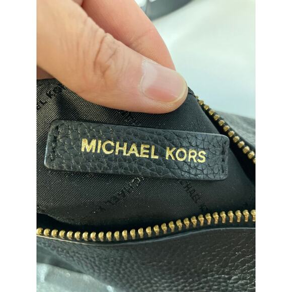 MICHAEL KORS, MEDIUM SIZE BLACK PEBBLED LEATHER CROSSBODY BAG - Picture 15 of 15